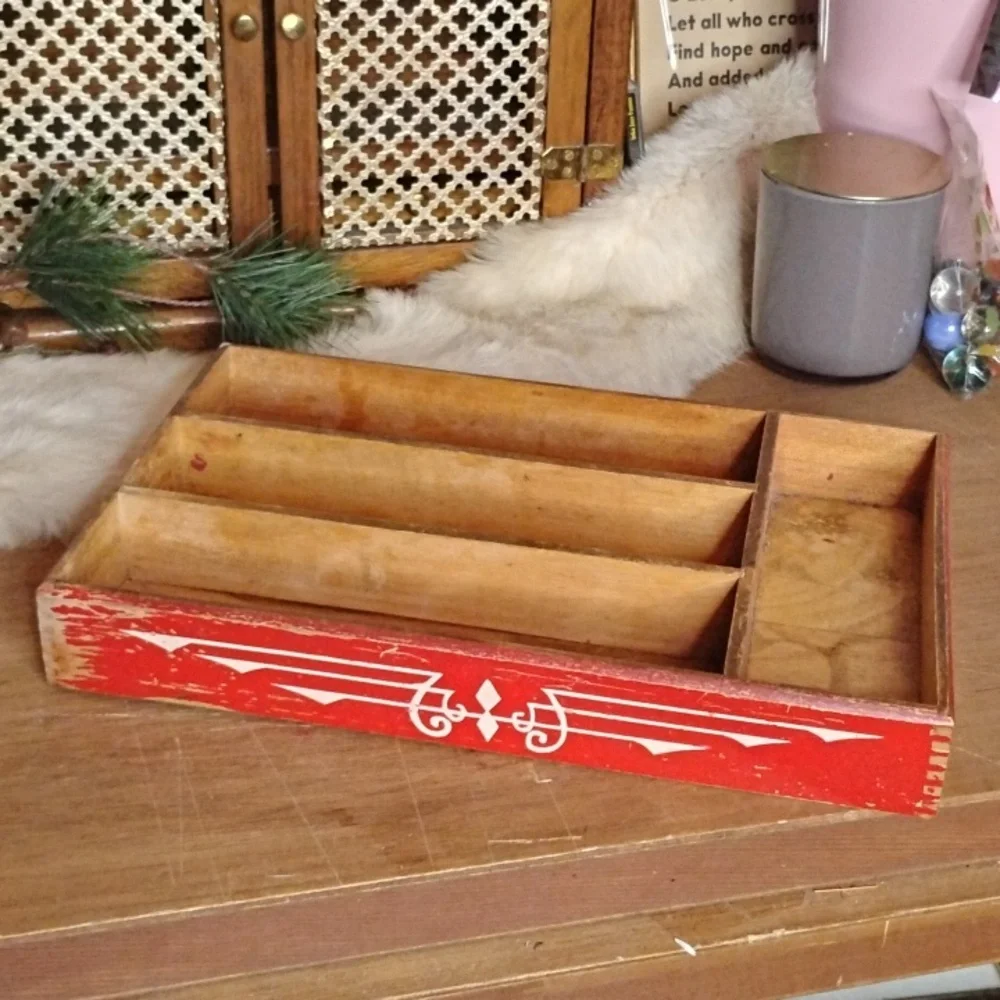. Vintage Wooden Drawer Divider - Red & White Wood Utensil Organizer - Picture 4 of 9